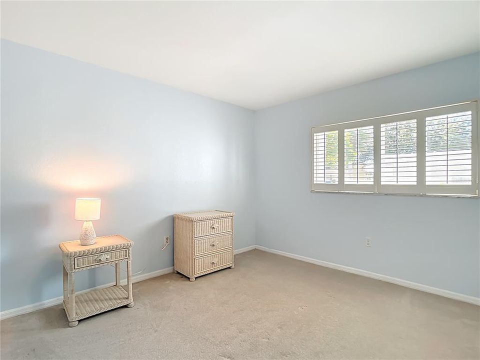 待售: $210,000 (2 贝兹, 2 浴室, 1016 平方英尺)