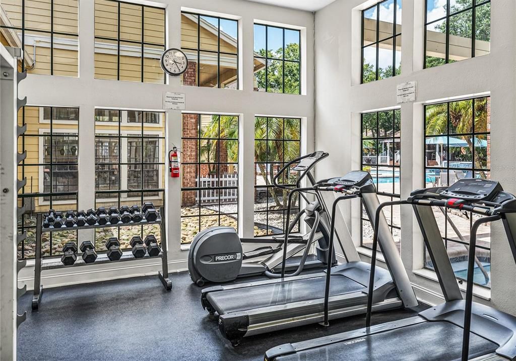 Active With Contract: $1,385 (1 beds, 1 baths, 846 Square Feet)