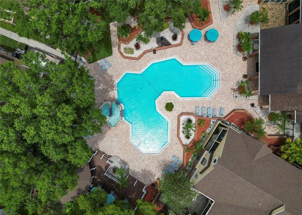 Active With Contract: $1,385 (1 beds, 1 baths, 846 Square Feet)