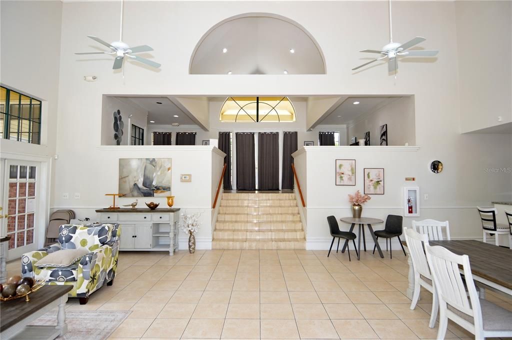 Active With Contract: $1,385 (1 beds, 1 baths, 846 Square Feet)