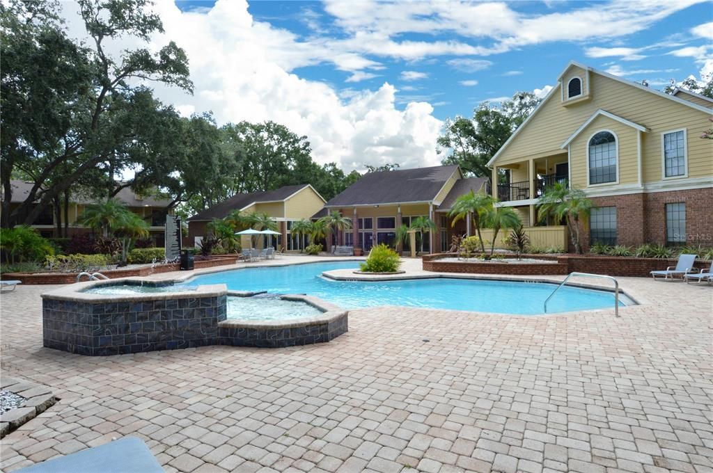 Active With Contract: $1,385 (1 beds, 1 baths, 846 Square Feet)