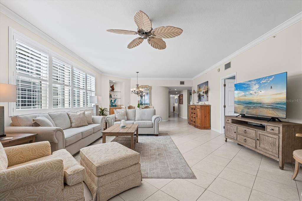 For Sale: $1,395,000 (3 beds, 3 baths, 2200 Square Feet)