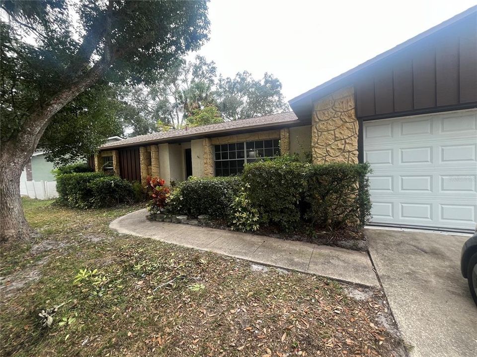 В аренду: $1,900 (3 спален, 2 ванн, 1269 Квадратных фут)