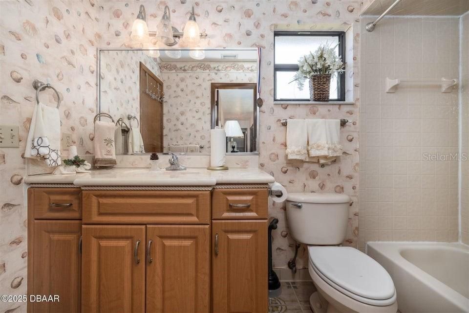 На продажу: $390,000 (2 спален, 2 ванн, 2086 Квадратных фут)