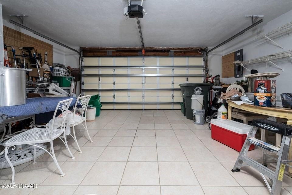 На продажу: $390,000 (2 спален, 2 ванн, 2086 Квадратных фут)