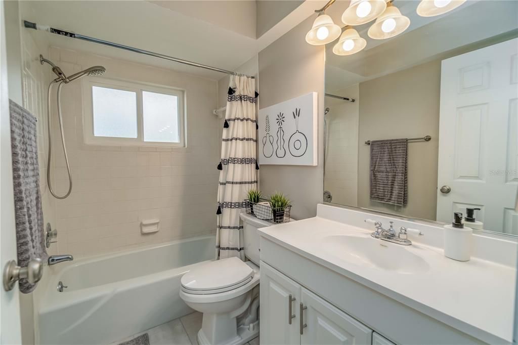 待售: $379,000 (3 贝兹, 2 浴室, 1490 平方英尺)