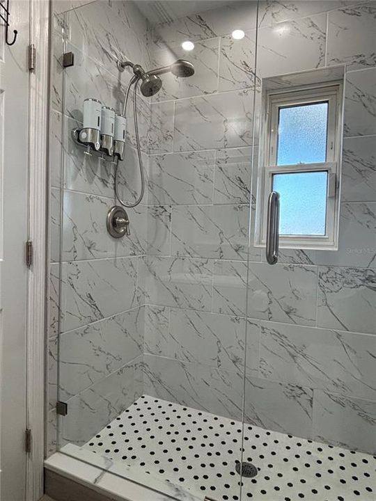 En Venta: $439,900 (3 camas, 2 baños, 1416 Pies cuadrados)