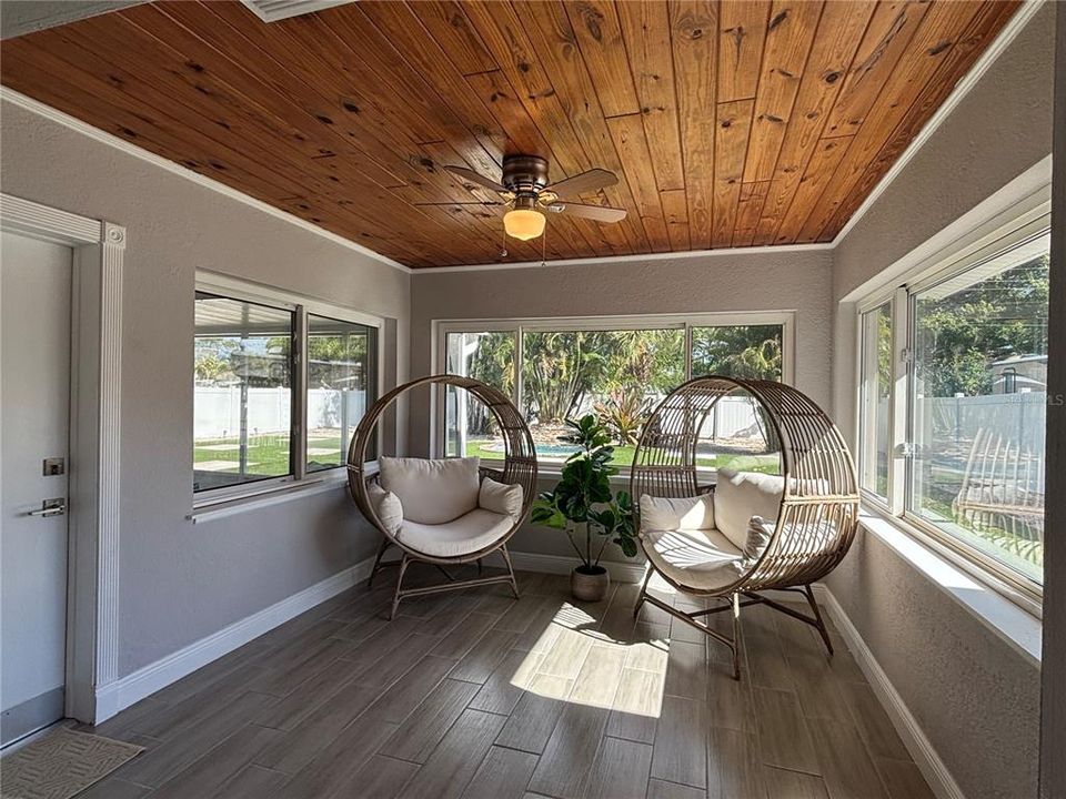 En Venta: $439,900 (3 camas, 2 baños, 1416 Pies cuadrados)