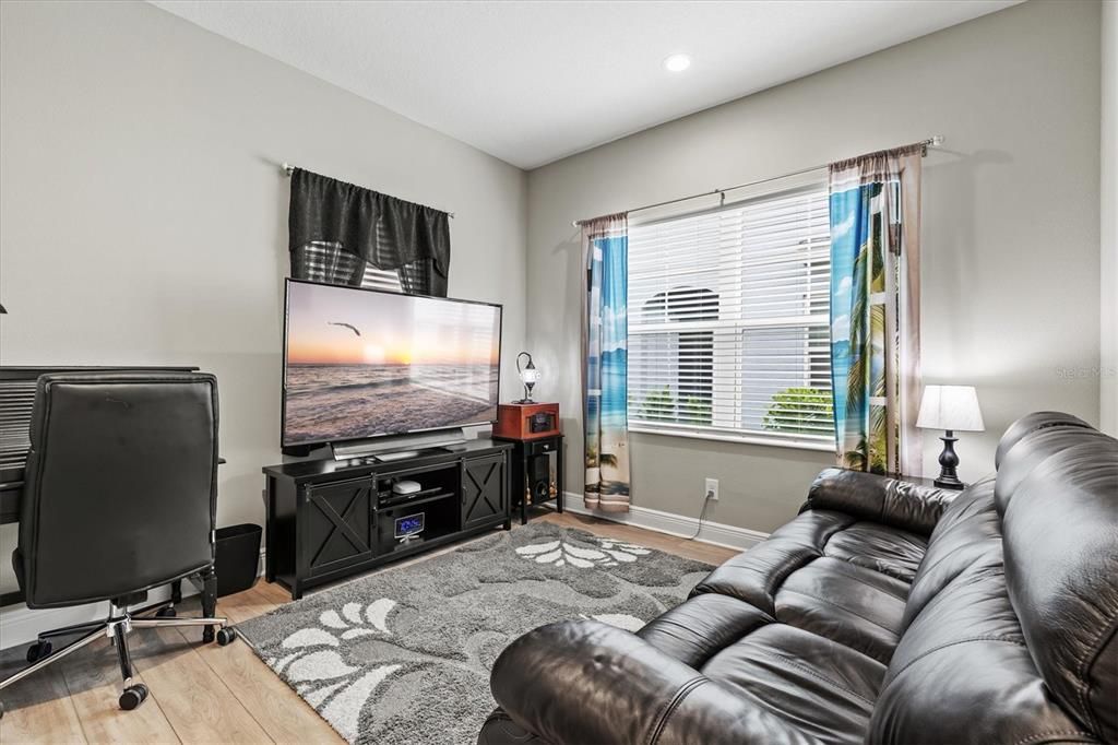 待售: $469,000 (2 贝兹, 2 浴室, 1527 平方英尺)