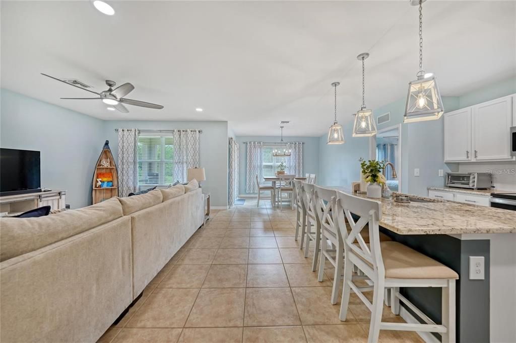 En Venta: $325,000 (3 camas, 2 baños, 1690 Pies cuadrados)