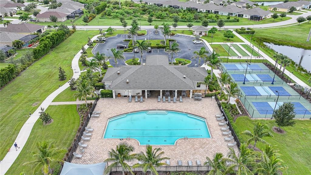 En Venta: $325,000 (3 camas, 2 baños, 1690 Pies cuadrados)