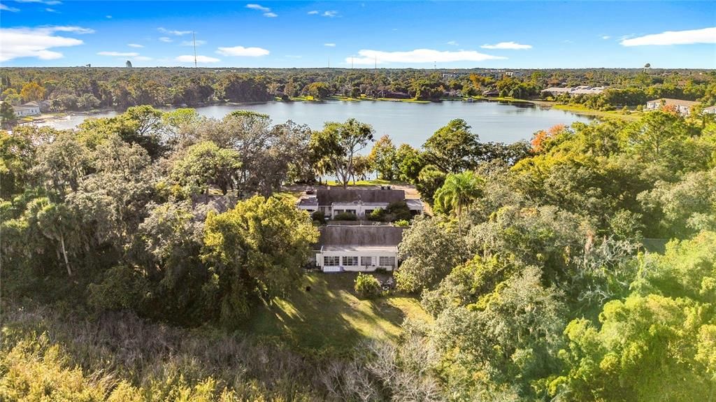 待售: $700,000 (8 贝兹, 0 浴室, 3856 平方英尺)