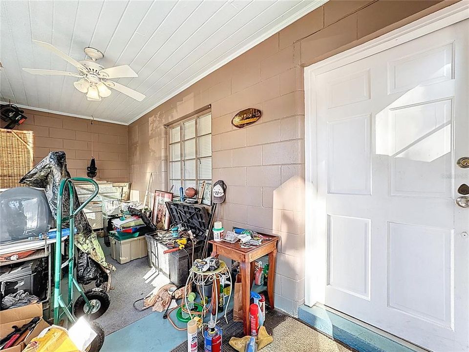 待售: $700,000 (8 贝兹, 0 浴室, 3856 平方英尺)