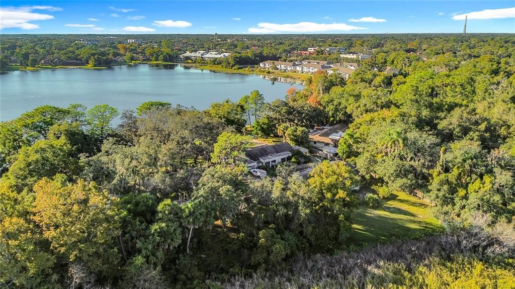 待售: $700,000 (8 贝兹, 0 浴室, 3856 平方英尺)