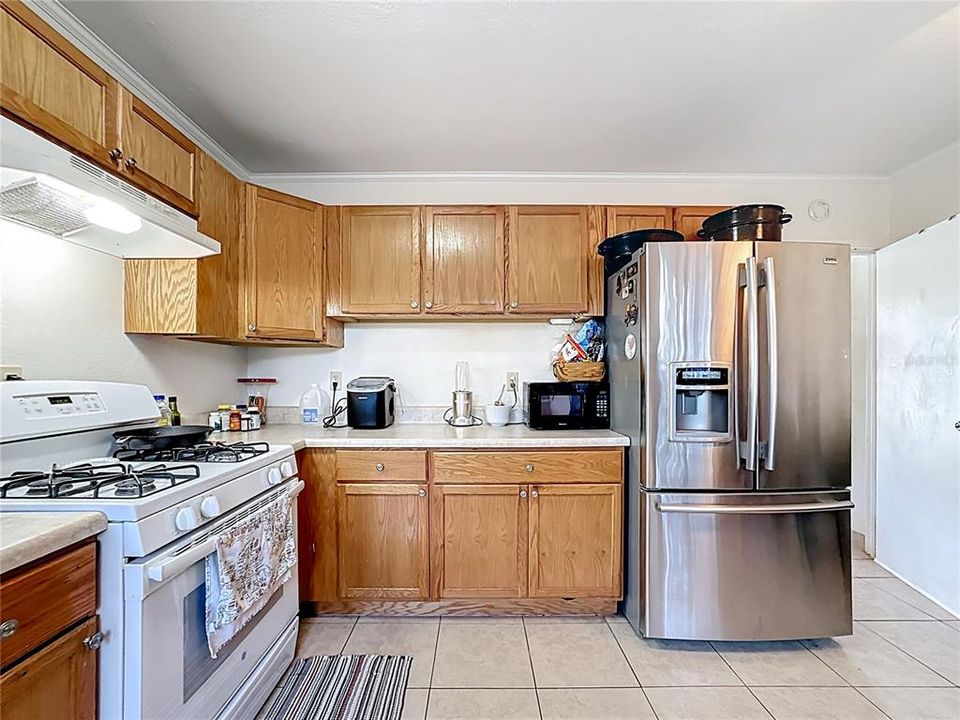 待售: $700,000 (8 贝兹, 0 浴室, 3856 平方英尺)