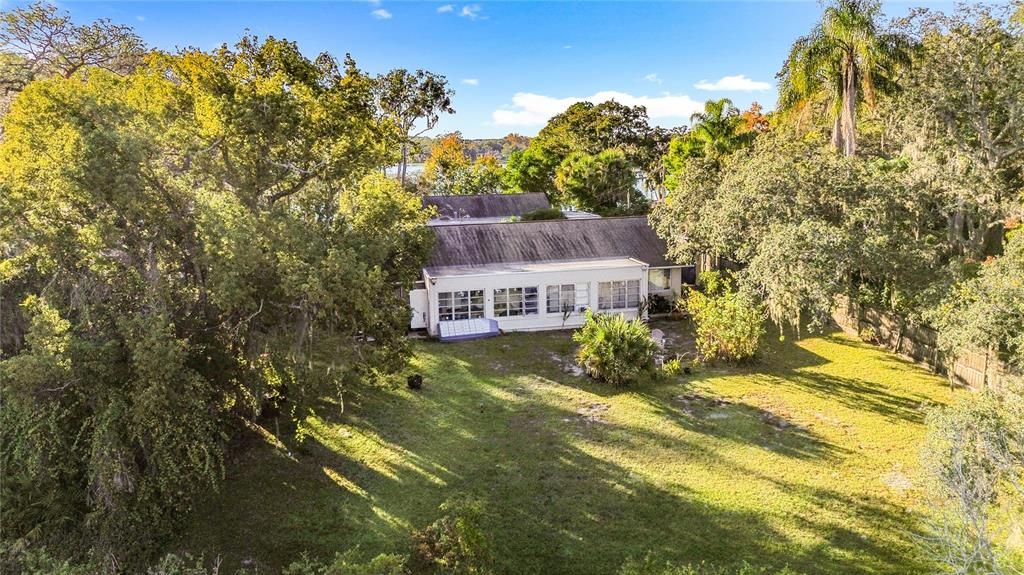 待售: $700,000 (8 贝兹, 0 浴室, 3856 平方英尺)