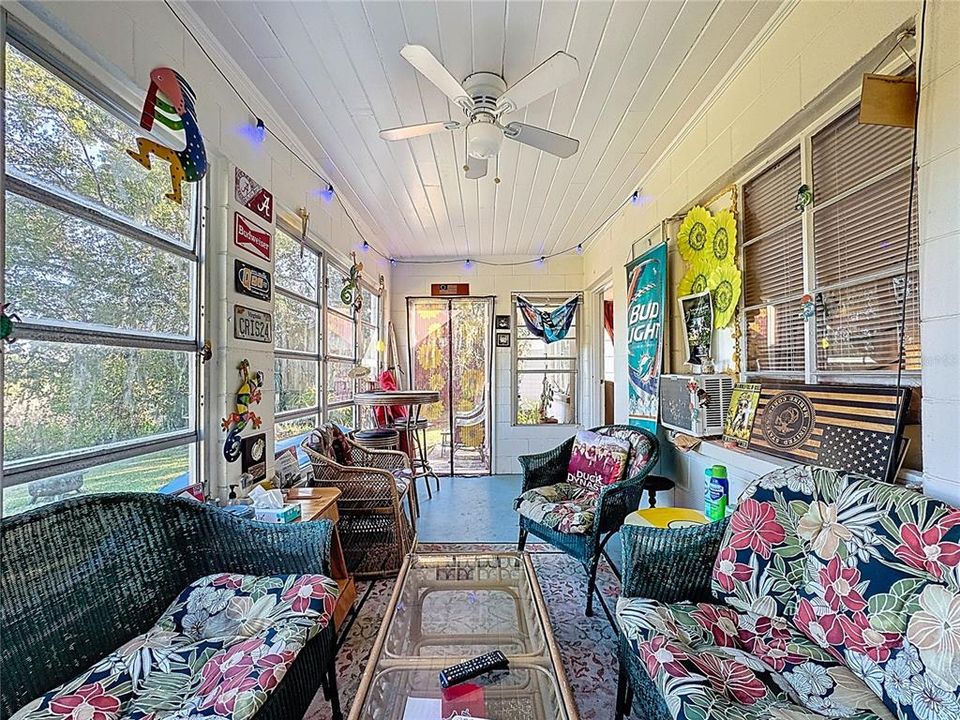 待售: $700,000 (8 贝兹, 0 浴室, 3856 平方英尺)