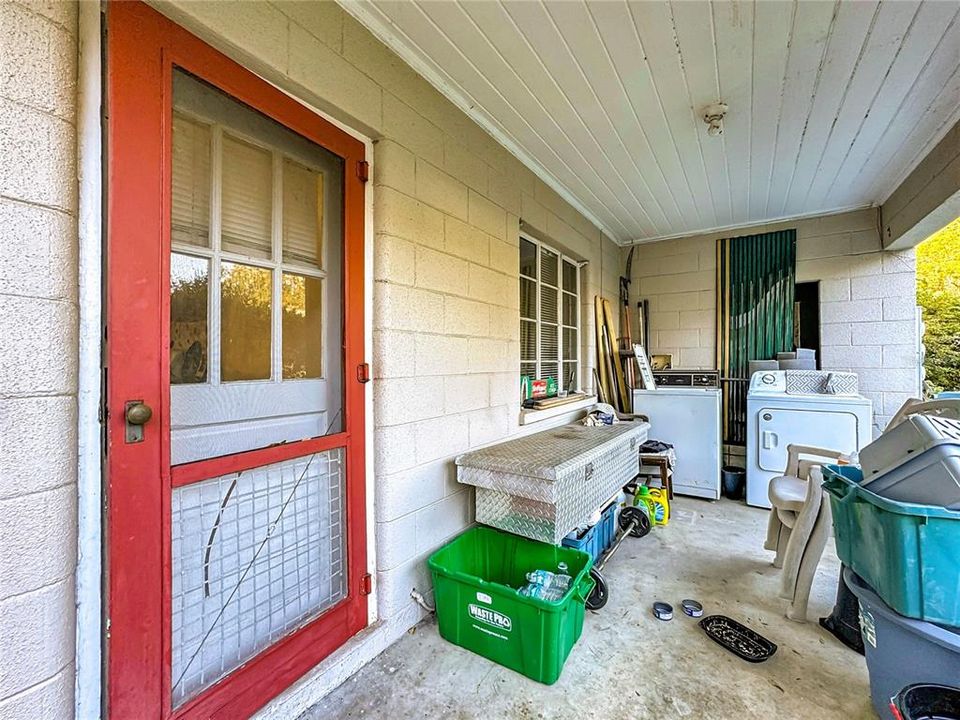 待售: $700,000 (8 贝兹, 0 浴室, 3856 平方英尺)