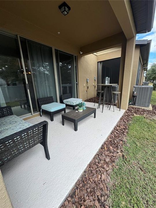 For Rent: $2,350 (3 beds, 2 baths, 1667 Square Feet)