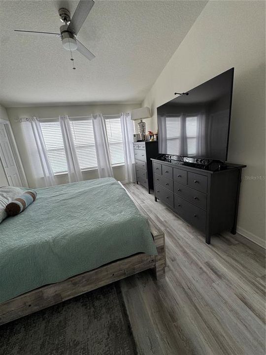 For Rent: $2,350 (3 beds, 2 baths, 1667 Square Feet)