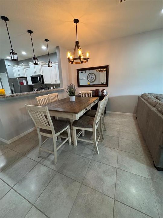 For Rent: $2,350 (3 beds, 2 baths, 1667 Square Feet)