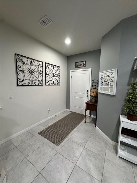 For Rent: $2,350 (3 beds, 2 baths, 1667 Square Feet)