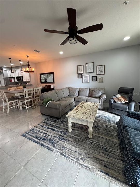 For Rent: $2,350 (3 beds, 2 baths, 1667 Square Feet)