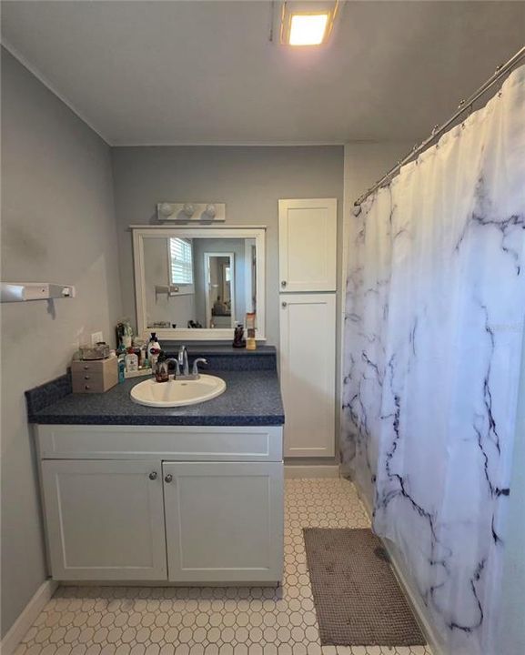 En Venta: $304,999 (4 camas, 2 baños, 1578 Pies cuadrados)