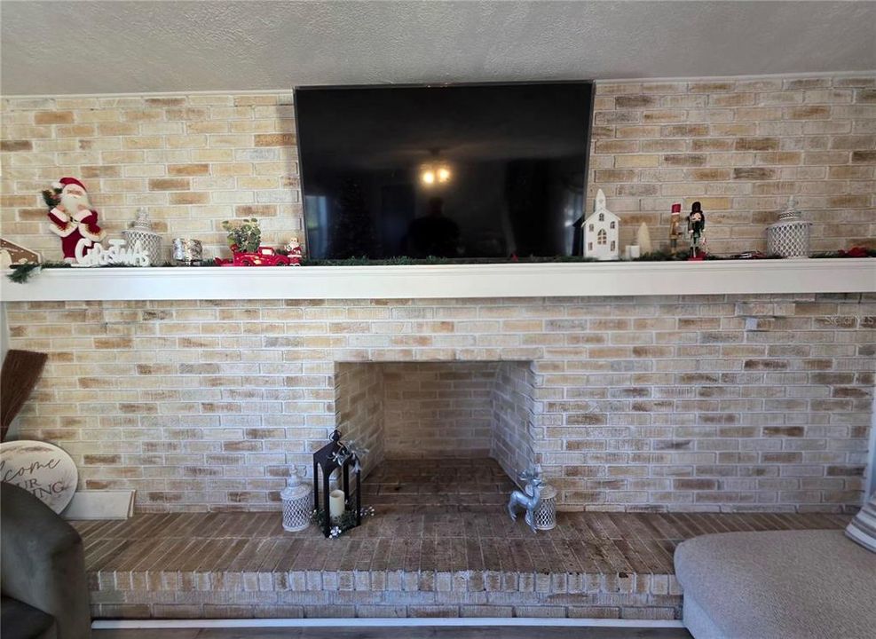 En Venta: $304,999 (4 camas, 2 baños, 1578 Pies cuadrados)