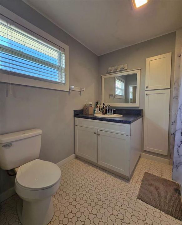 En Venta: $304,999 (4 camas, 2 baños, 1578 Pies cuadrados)