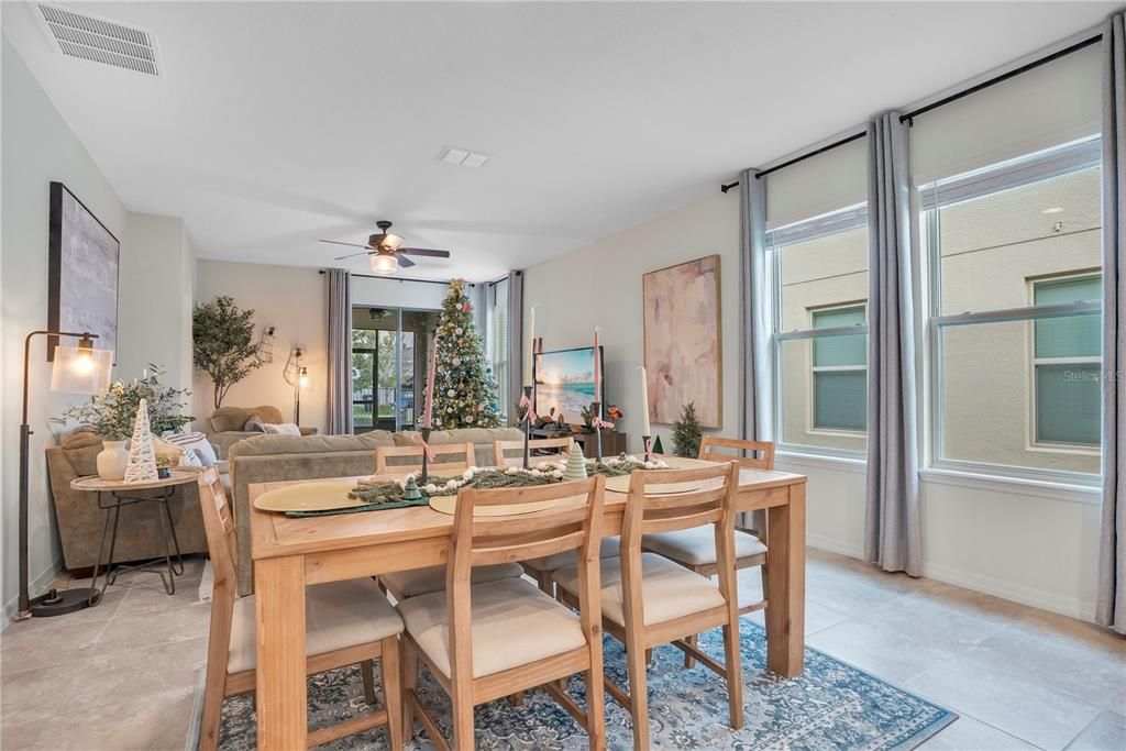 For Sale: $500,000 (3 beds, 2 baths, 1685 Square Feet)