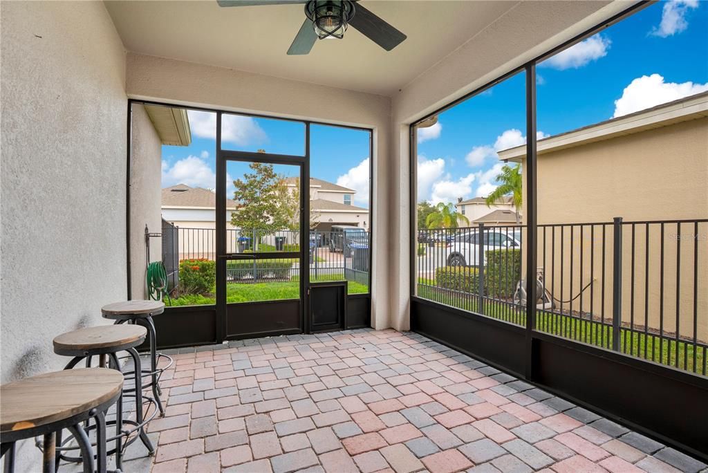 For Sale: $500,000 (3 beds, 2 baths, 1685 Square Feet)