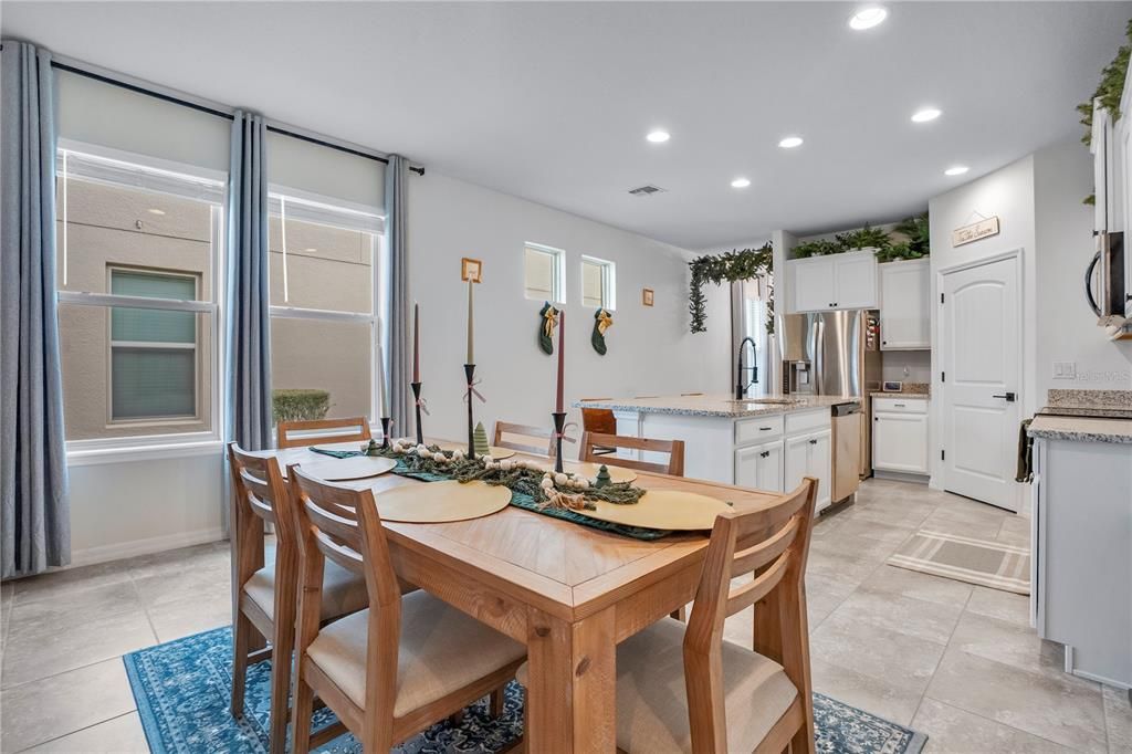 For Sale: $500,000 (3 beds, 2 baths, 1685 Square Feet)