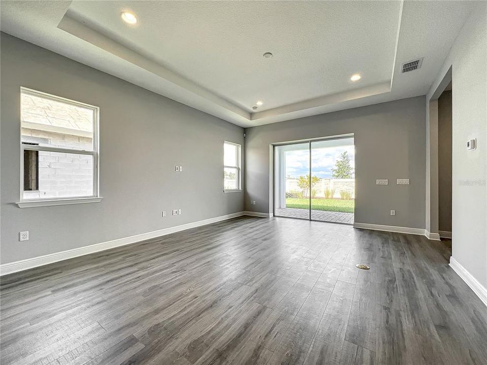 出租: $4,750 (6 贝兹, 4 浴室, 3092 平方英尺)