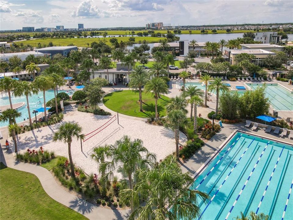 出租: $4,750 (6 贝兹, 4 浴室, 3092 平方英尺)