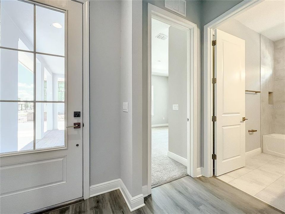 出租: $4,750 (6 贝兹, 4 浴室, 3092 平方英尺)