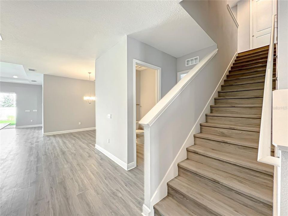 出租: $4,750 (6 贝兹, 4 浴室, 3092 平方英尺)