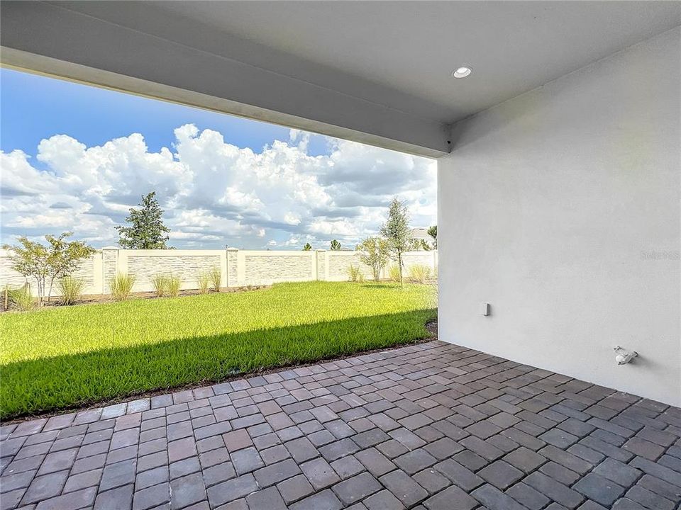 出租: $4,750 (6 贝兹, 4 浴室, 3092 平方英尺)