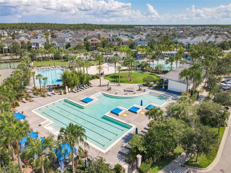 出租: $4,750 (6 贝兹, 4 浴室, 3092 平方英尺)