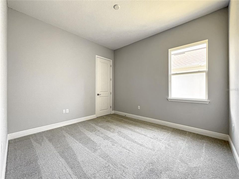 出租: $4,750 (6 贝兹, 4 浴室, 3092 平方英尺)