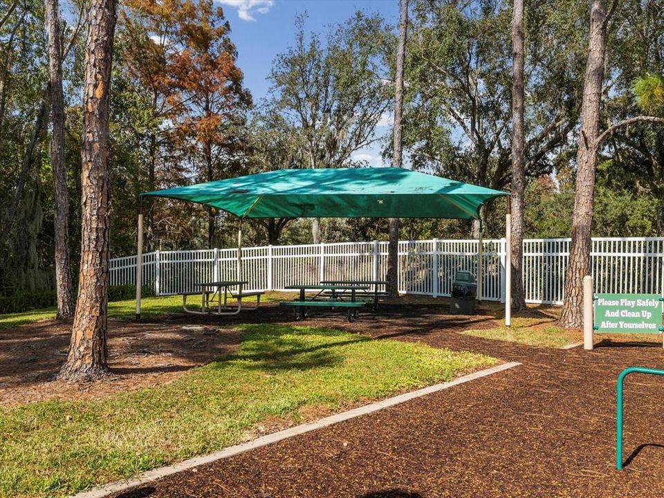 На продажу: $620,000 (4 спален, 3 ванн, 3614 Квадратных фут)