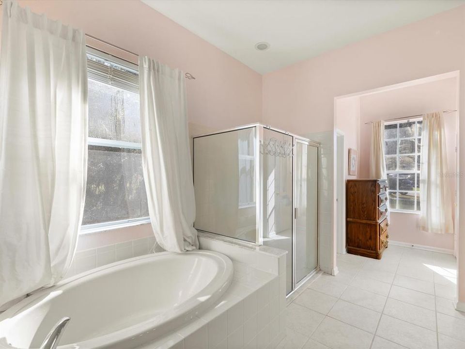 На продажу: $620,000 (4 спален, 3 ванн, 3614 Квадратных фут)