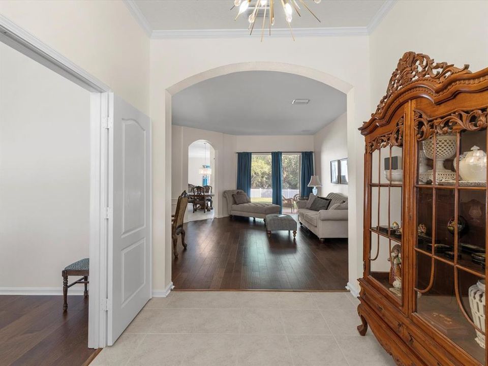 На продажу: $620,000 (4 спален, 3 ванн, 3614 Квадратных фут)