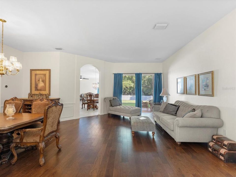 На продажу: $620,000 (4 спален, 3 ванн, 3614 Квадратных фут)