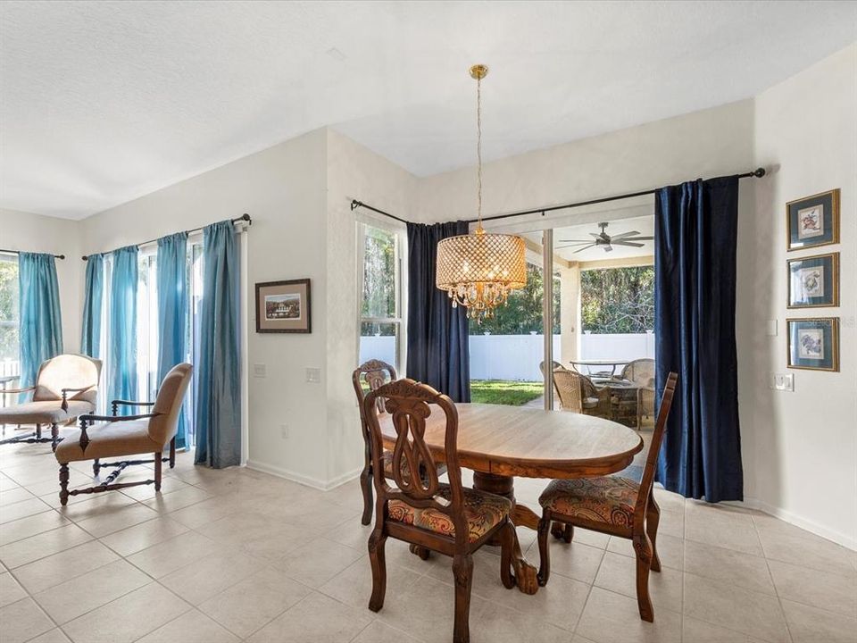 На продажу: $620,000 (4 спален, 3 ванн, 3614 Квадратных фут)