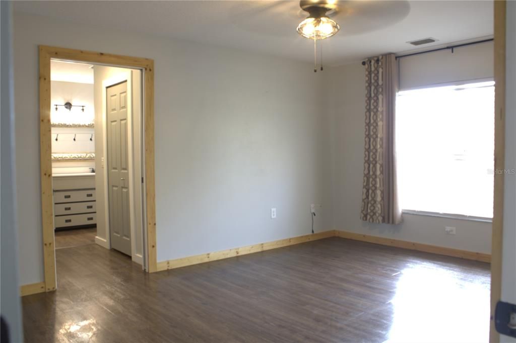 For Sale: $575,000 (3 beds, 2 baths, 2630 Square Feet)