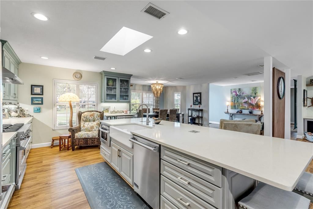 待售: $2,449,000 (3 贝兹, 2 浴室, 3374 平方英尺)