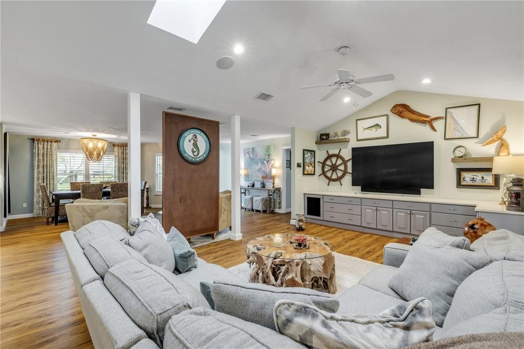 待售: $2,449,000 (3 贝兹, 2 浴室, 3374 平方英尺)