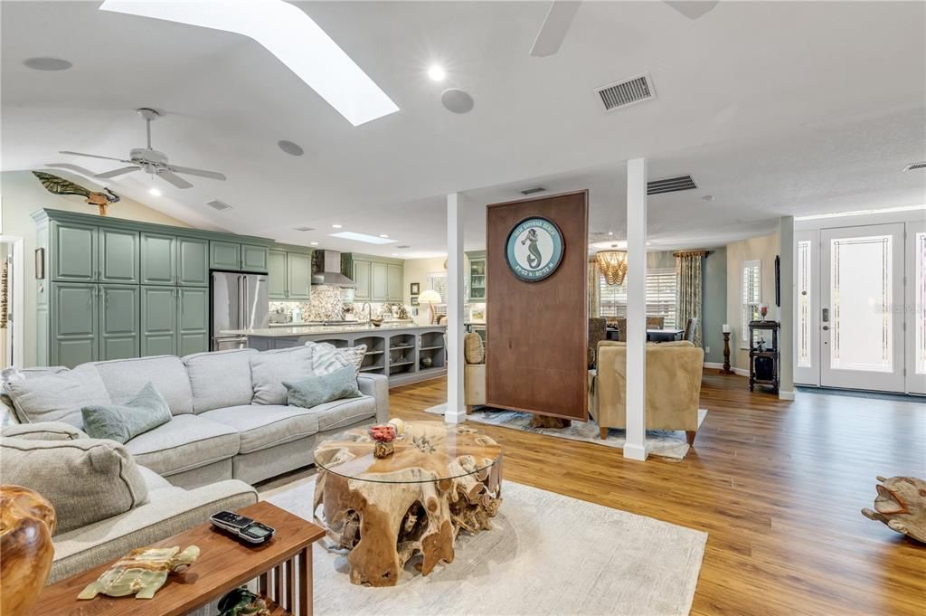 待售: $2,449,000 (3 贝兹, 2 浴室, 3374 平方英尺)