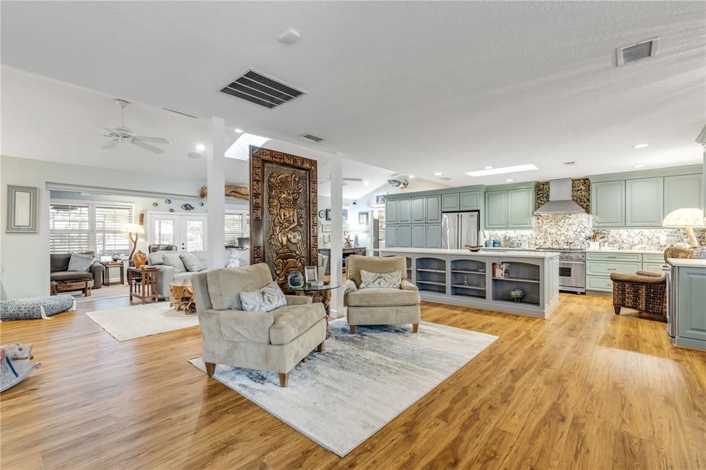 待售: $2,449,000 (3 贝兹, 2 浴室, 3374 平方英尺)